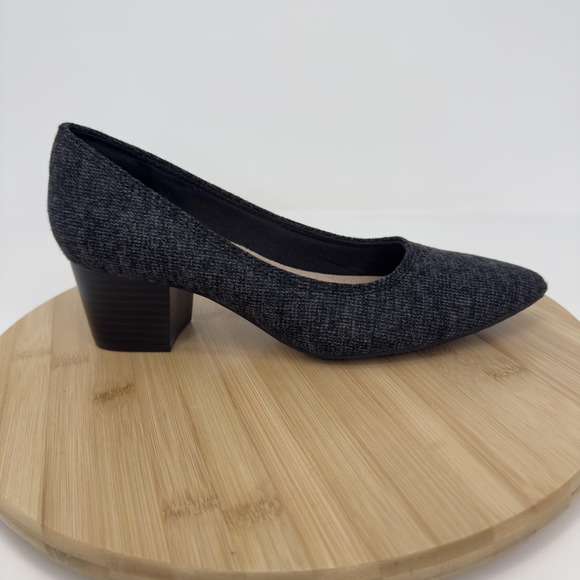 Clarks Shoes - Clarks Collection Shoes Womens Size 8 Gray Pointed Toe Block Heel Comfort Pump